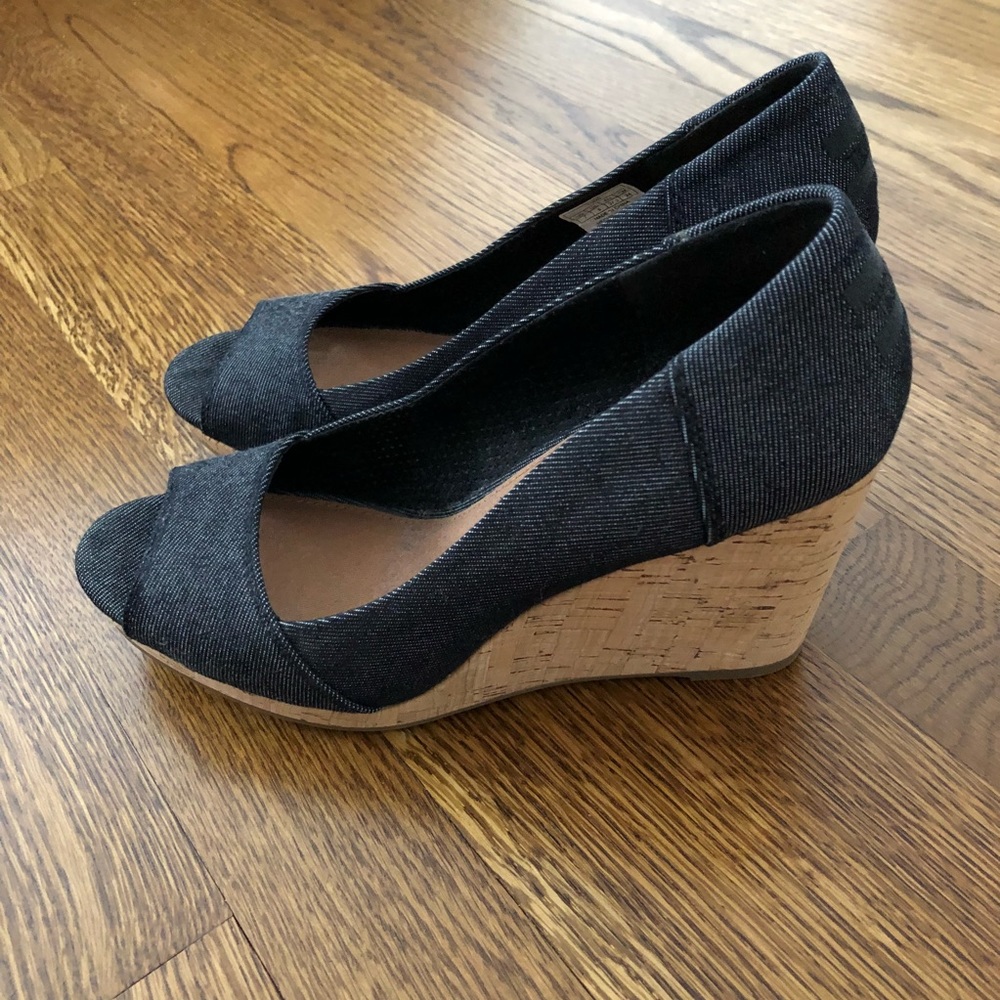 TOMS wedge sandal in denim